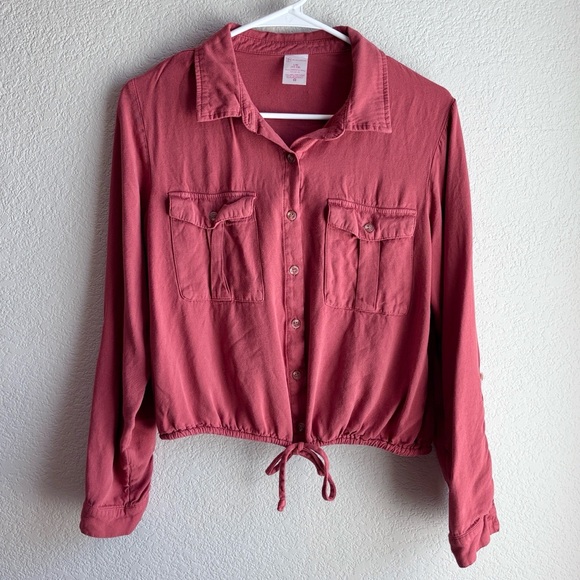 No Boundaries Button Down Tie Cropped Long Sleeve Shirt Red/Pink - Picture 1 of 5
